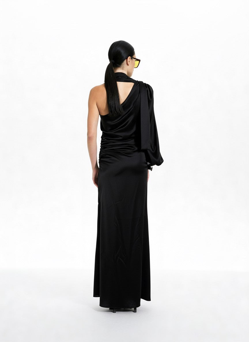 ABITO LUNGO IN SATIN W25A220 NERO TENSIONE IN