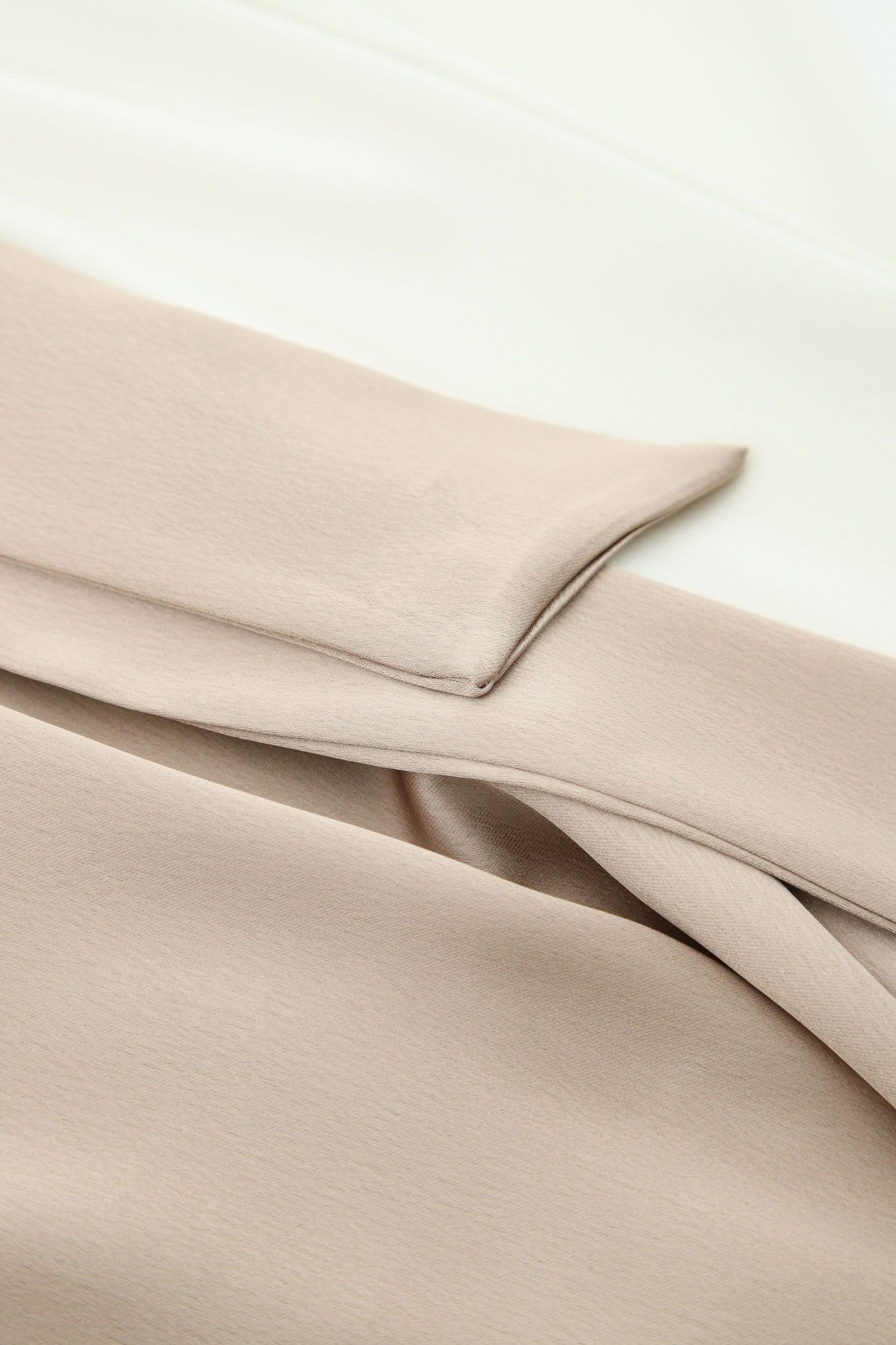 Abito lungo monospalla con fascia a contrasto IMPERIAL