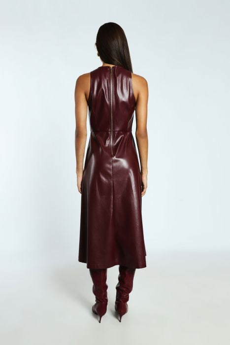 Abito midi smanicato in similpelle con spacco frontale IMPERIAL