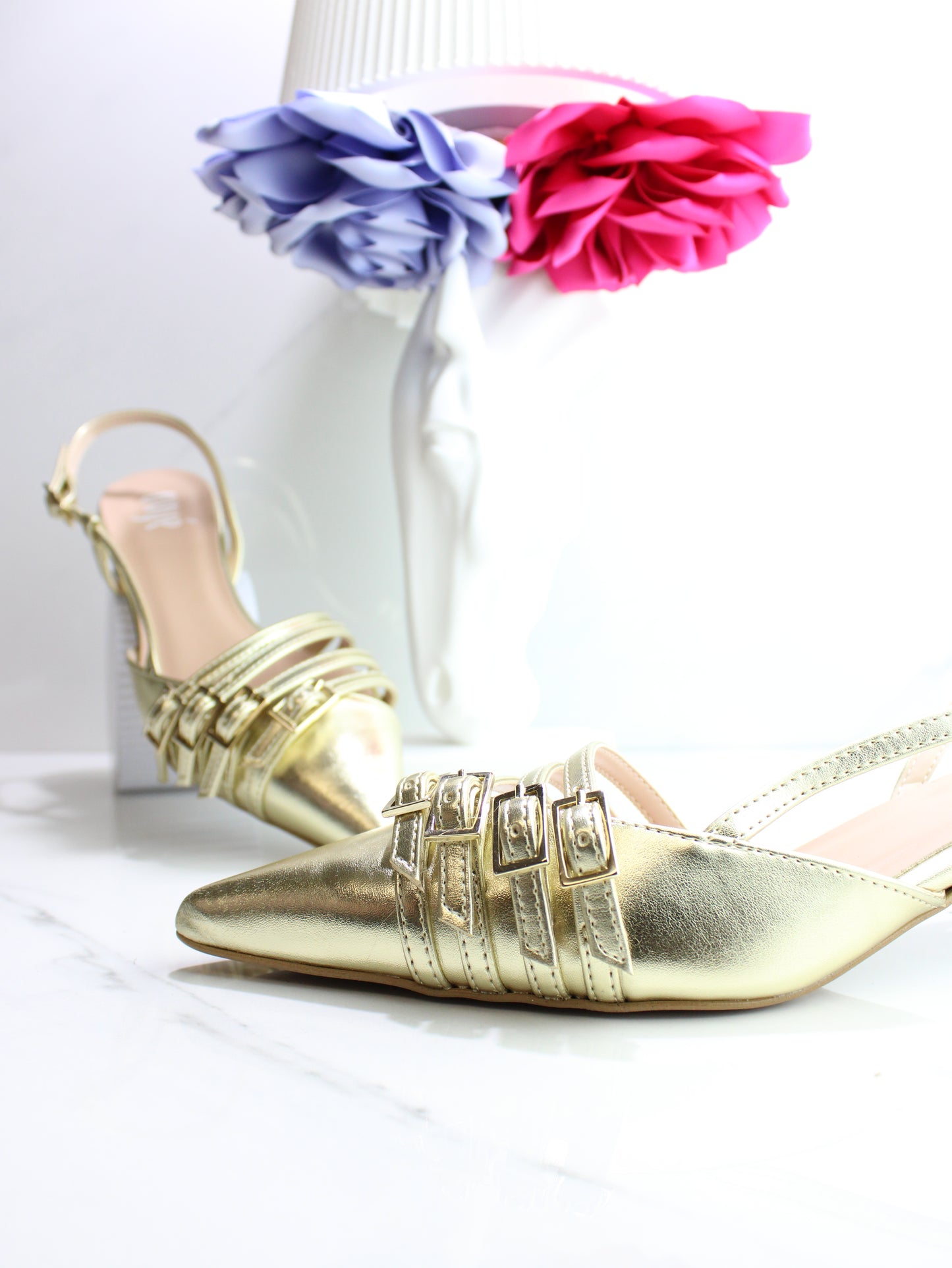 SLINGBACK FIBBIE PLATINO OVYE