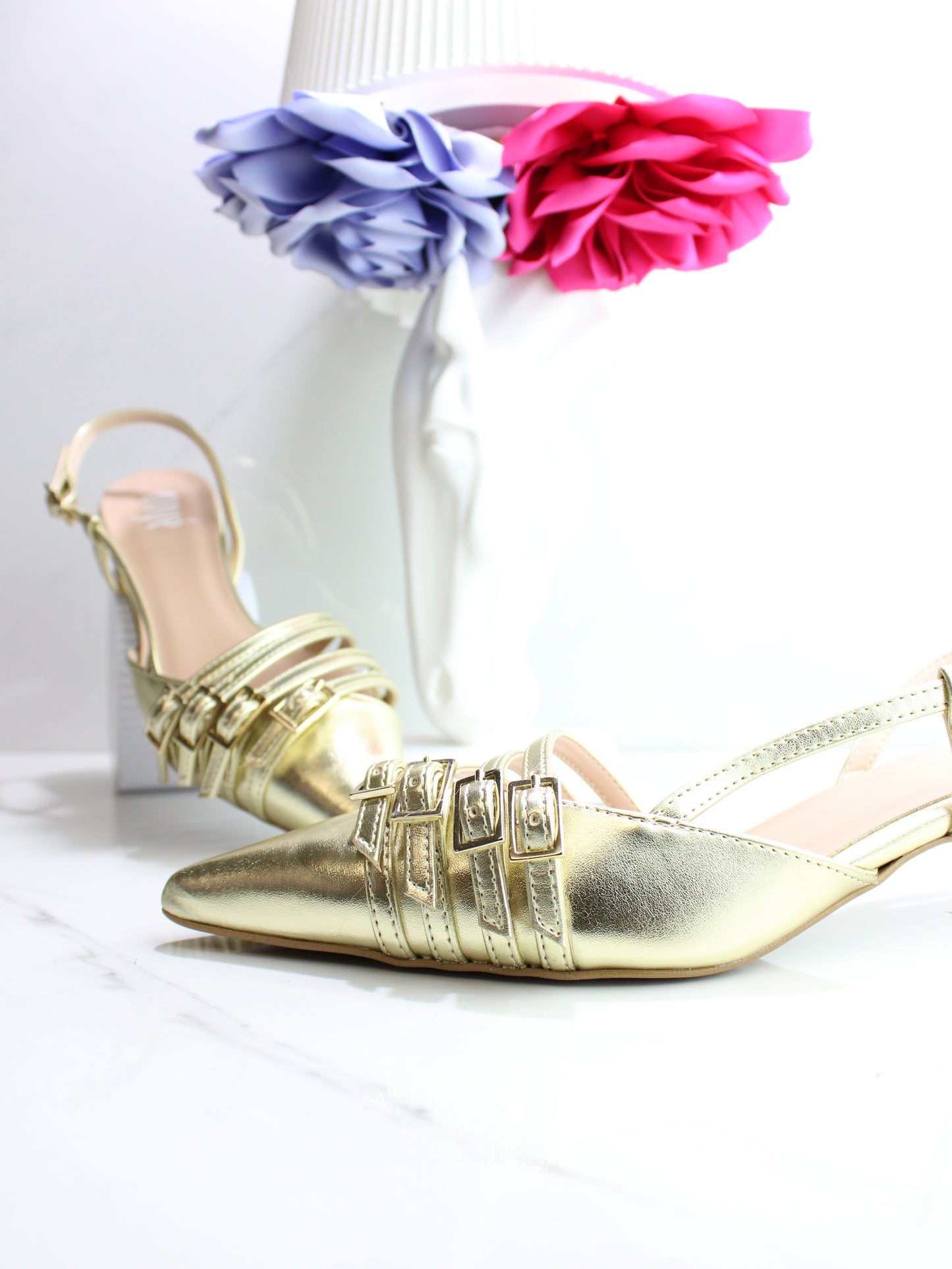 SLINGBACK FIBBIE PLATINO OVYE