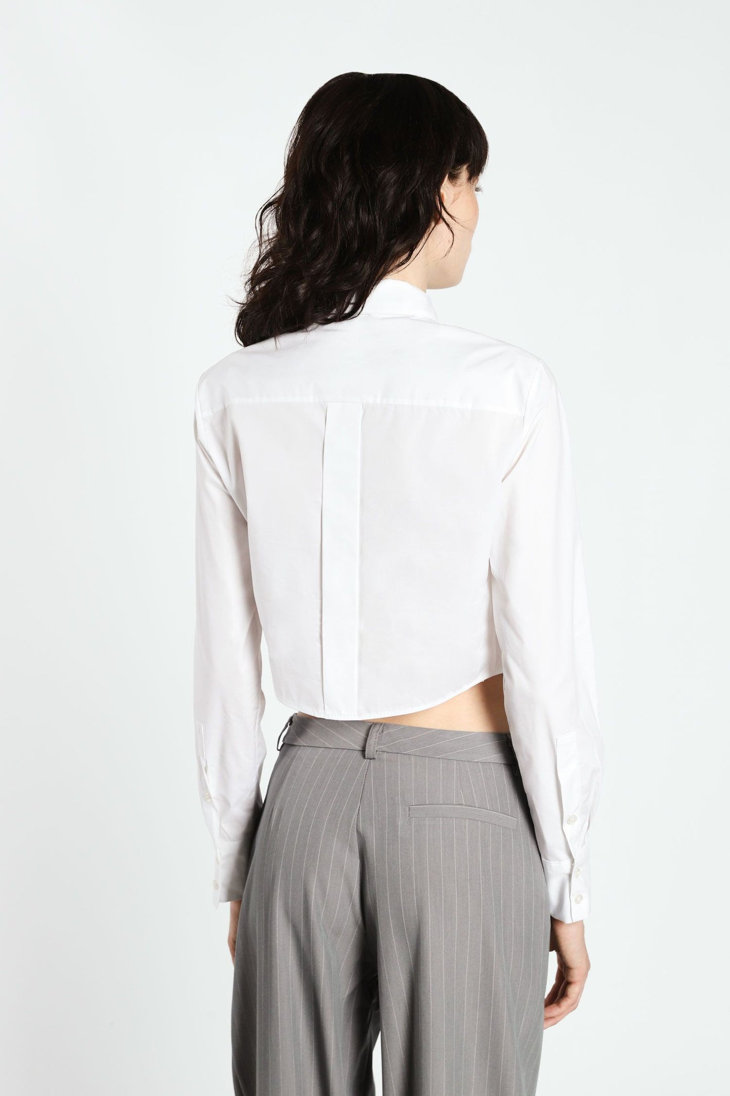 Camicia cropped monocolour in cotone con cravatta IMPERIAL