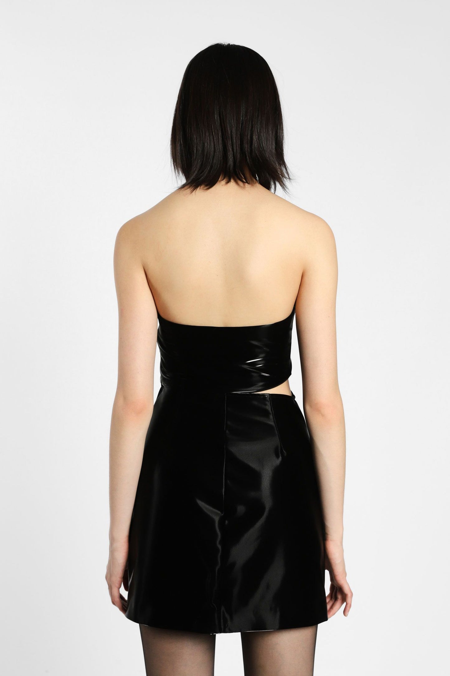 Mini abito smanicato monocolour con cut-out IMPERIAL