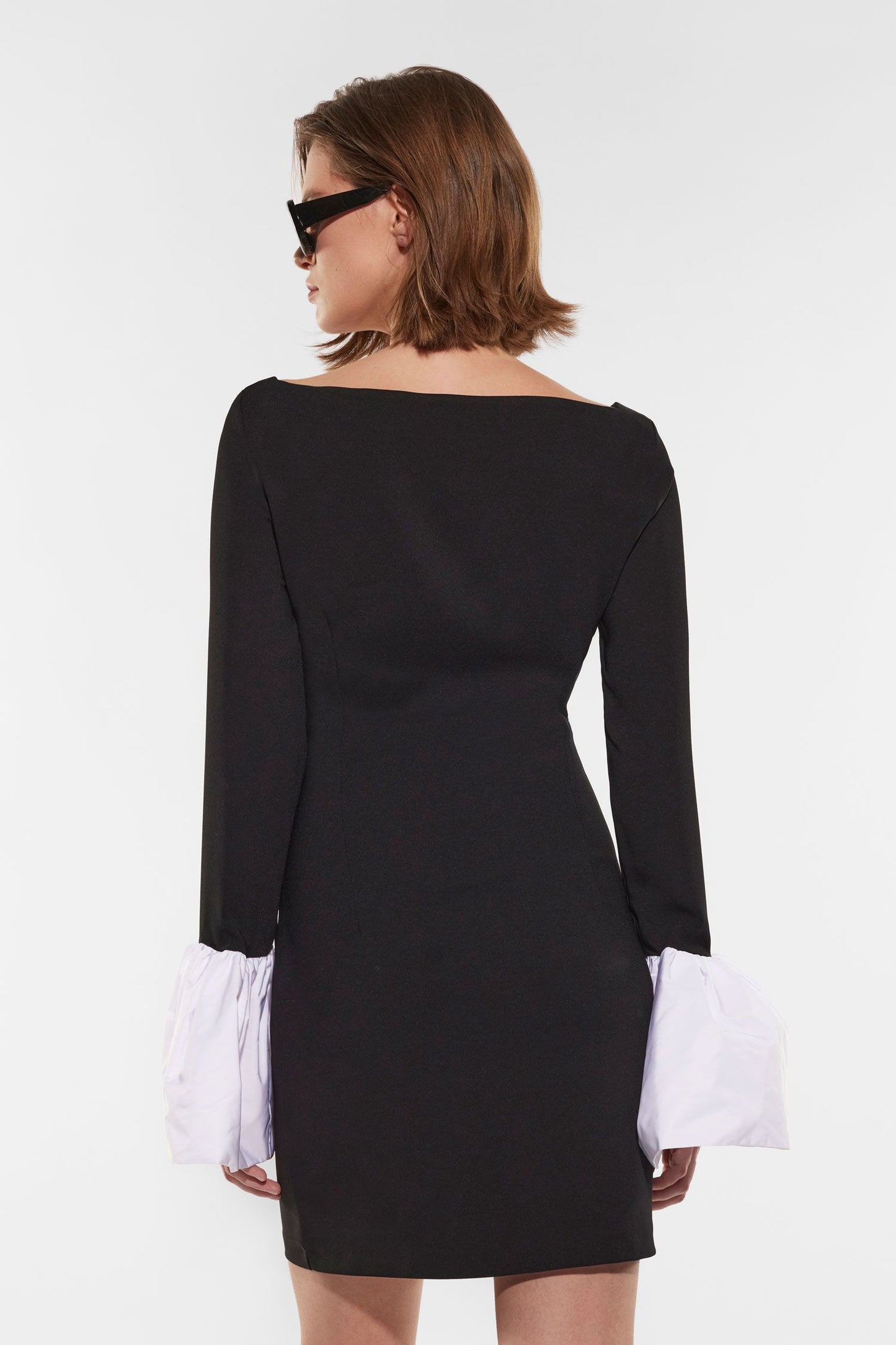 Abito midi monocolour con maniche a campana a contrasto IMPERIAL.