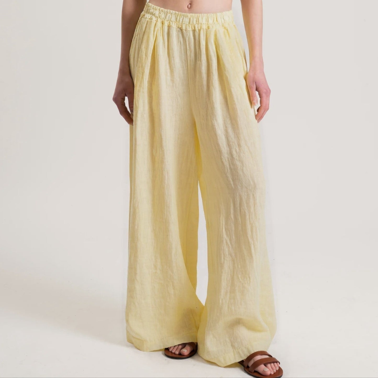 pantalone_in_lino_tensione_in_ss25
