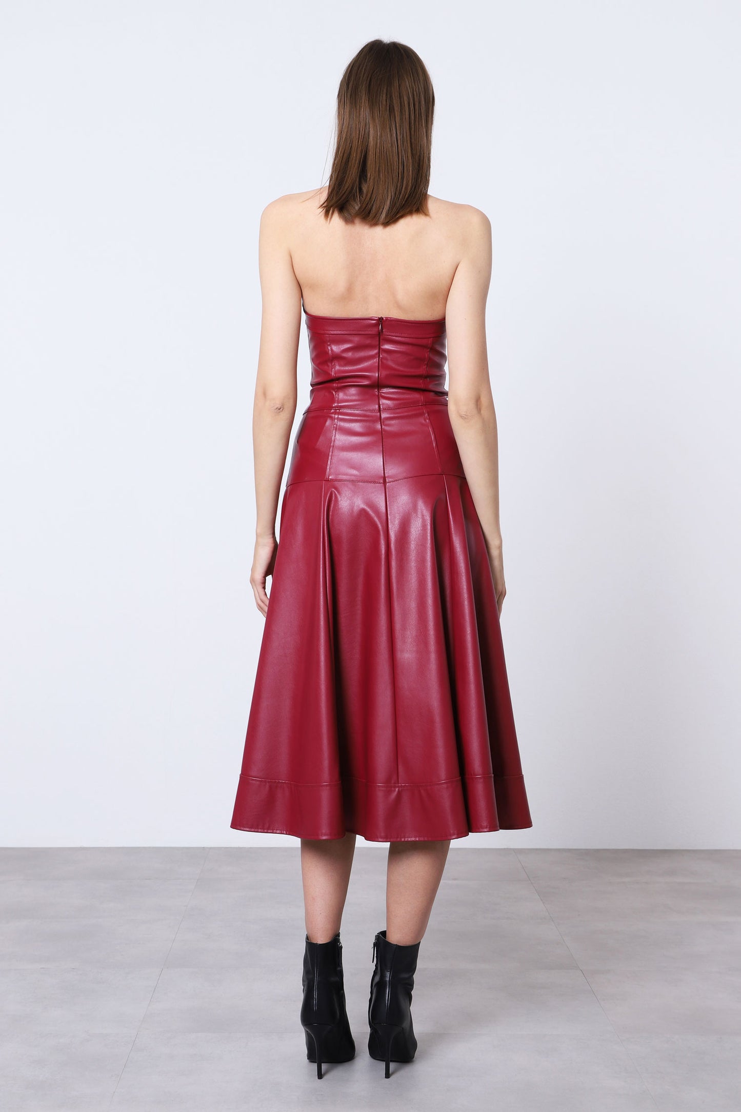 ABITO MIDI IN ECOPELLE CON SCOLLO A CUORE IMPERIAL