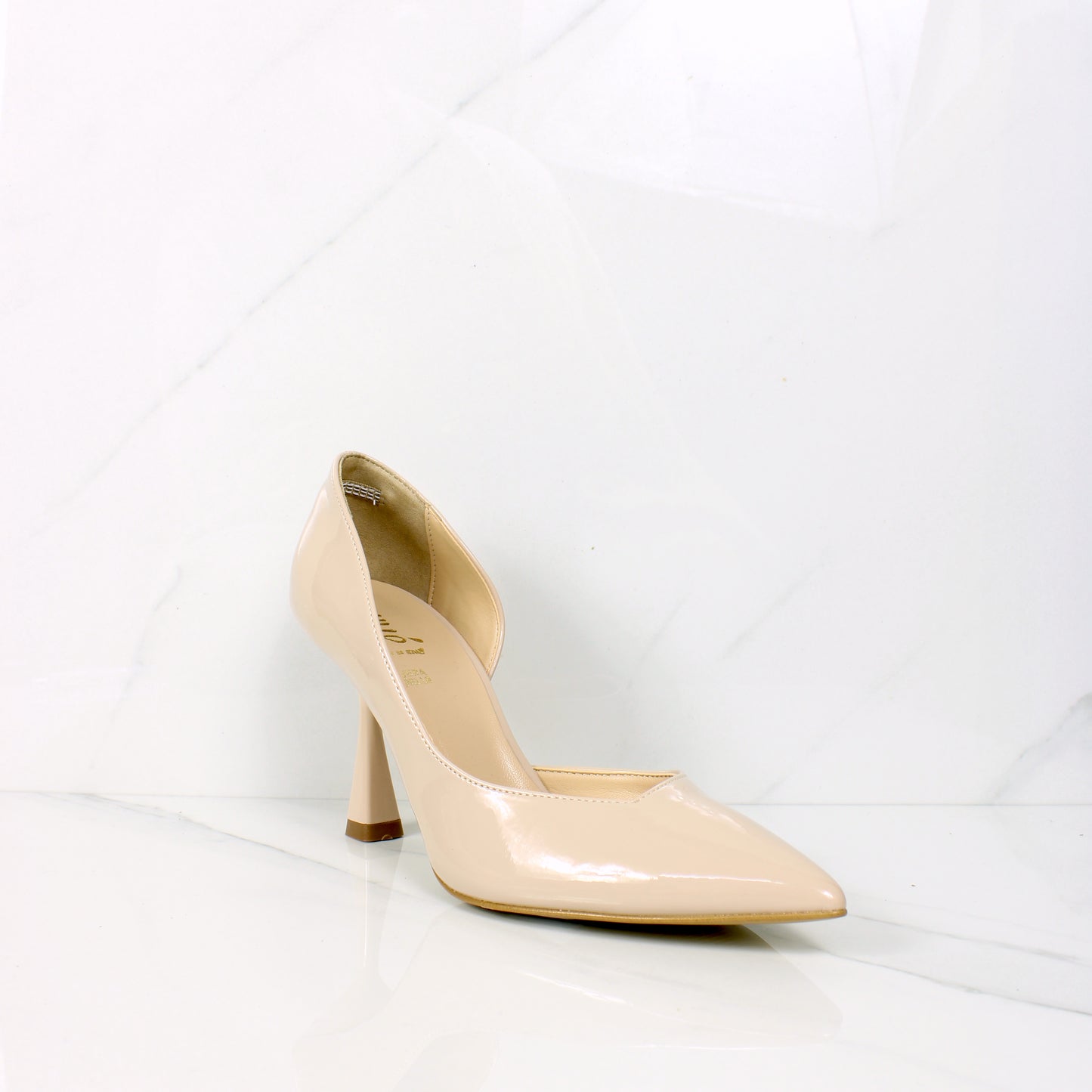 DECOLLETE IN VERNICE OVYE