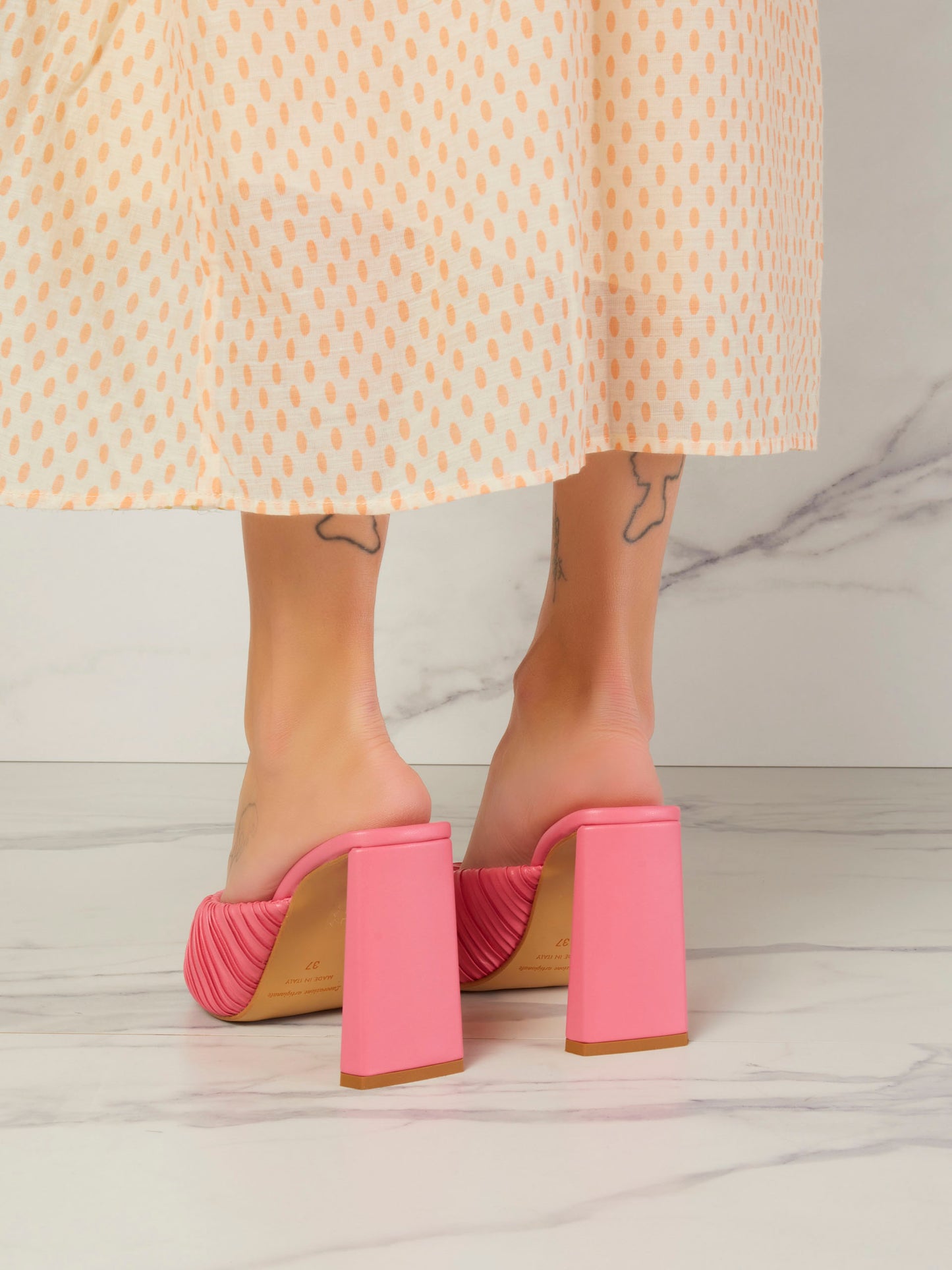 SANDALO CON TACCO OVYE