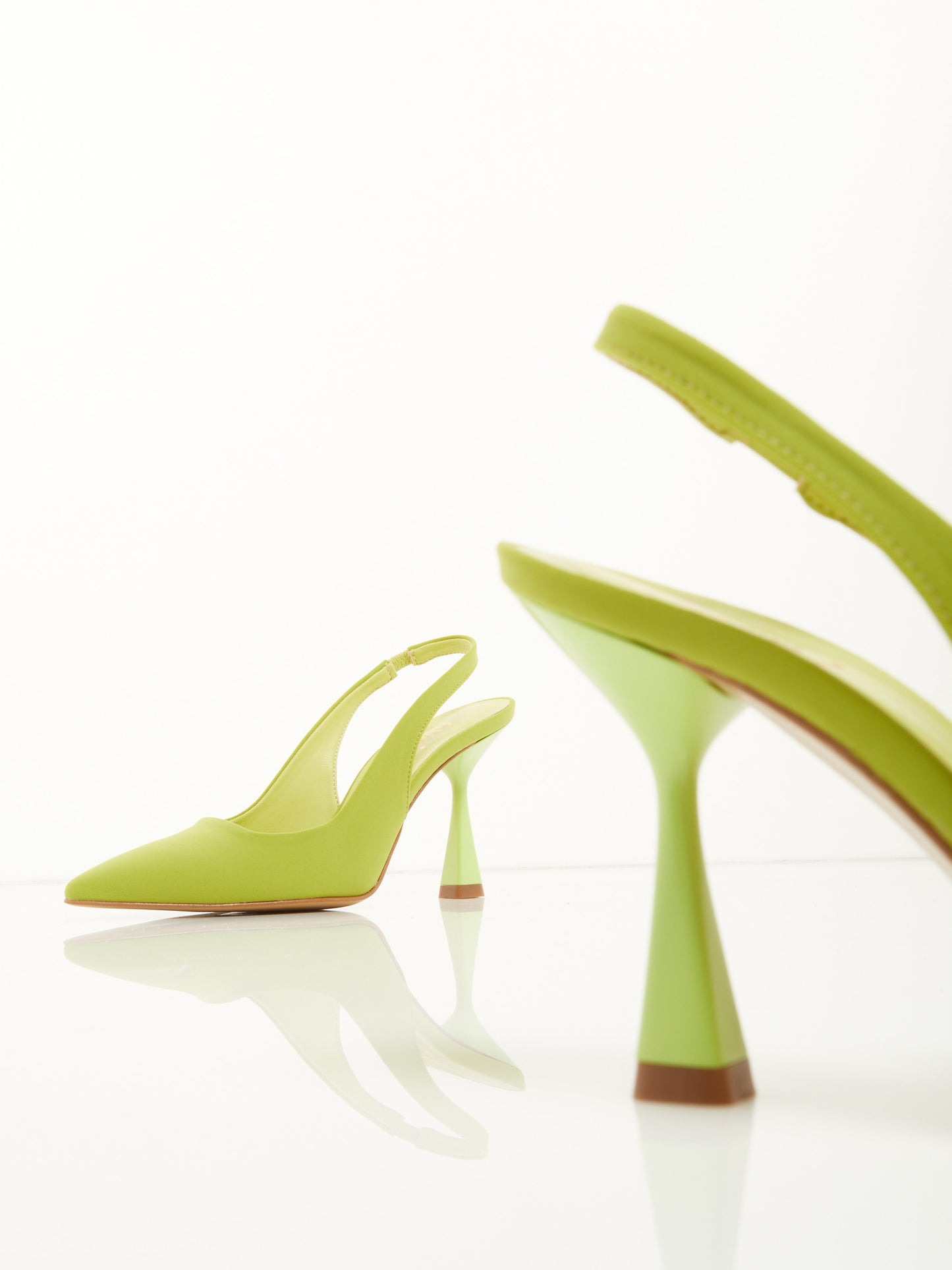 SLINGBACK IN LICRA OVYE