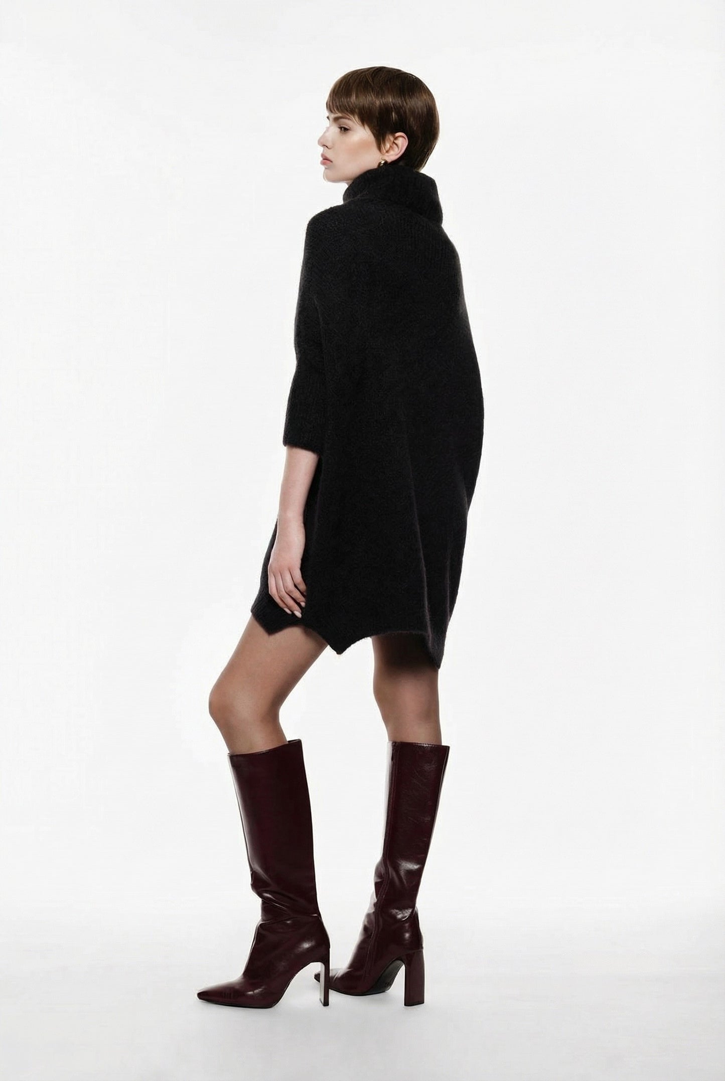 MAGLIA OVERSIZE COLLO ALTO M3025889 NERA IMPERIAL.