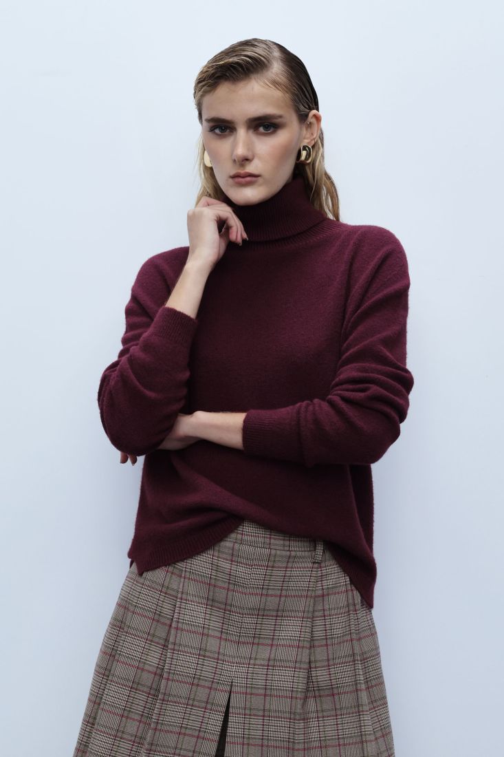 Maglione con collo alto e maniche lunghe MARSALA IMPERIAL.