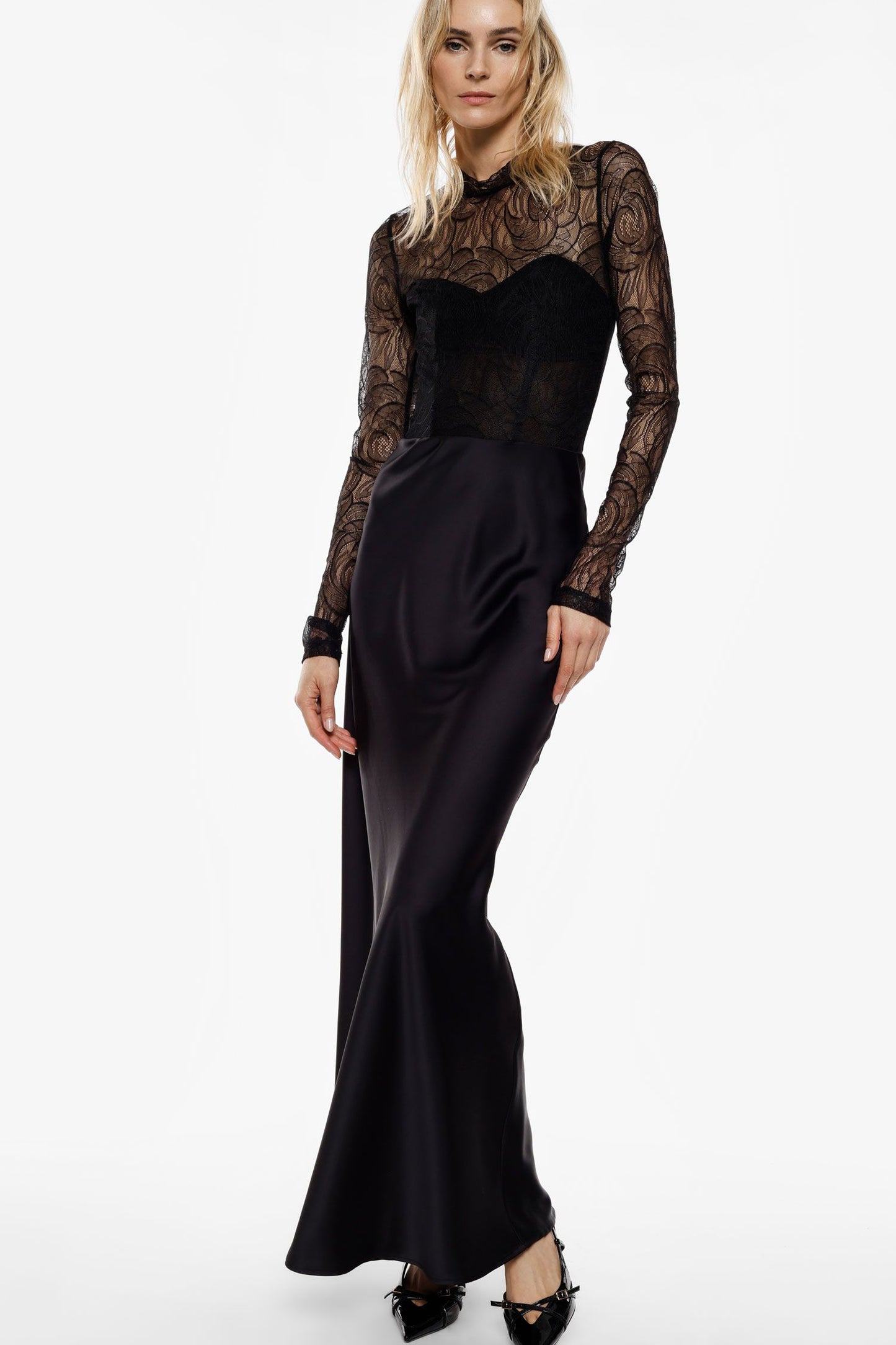 ABITO LUNGO CON BUSTIER E PIZZO AFWVKBA NERO IMPERIAL.