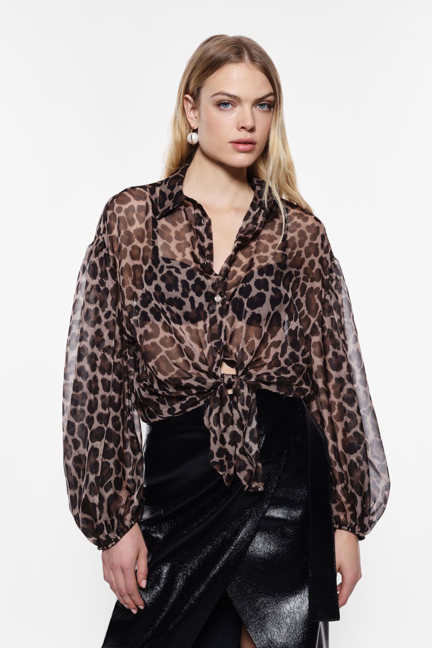 CAMICIA STAMPA ANIMALIER E NODO CAMMELLO/MORO IMPERIAL.