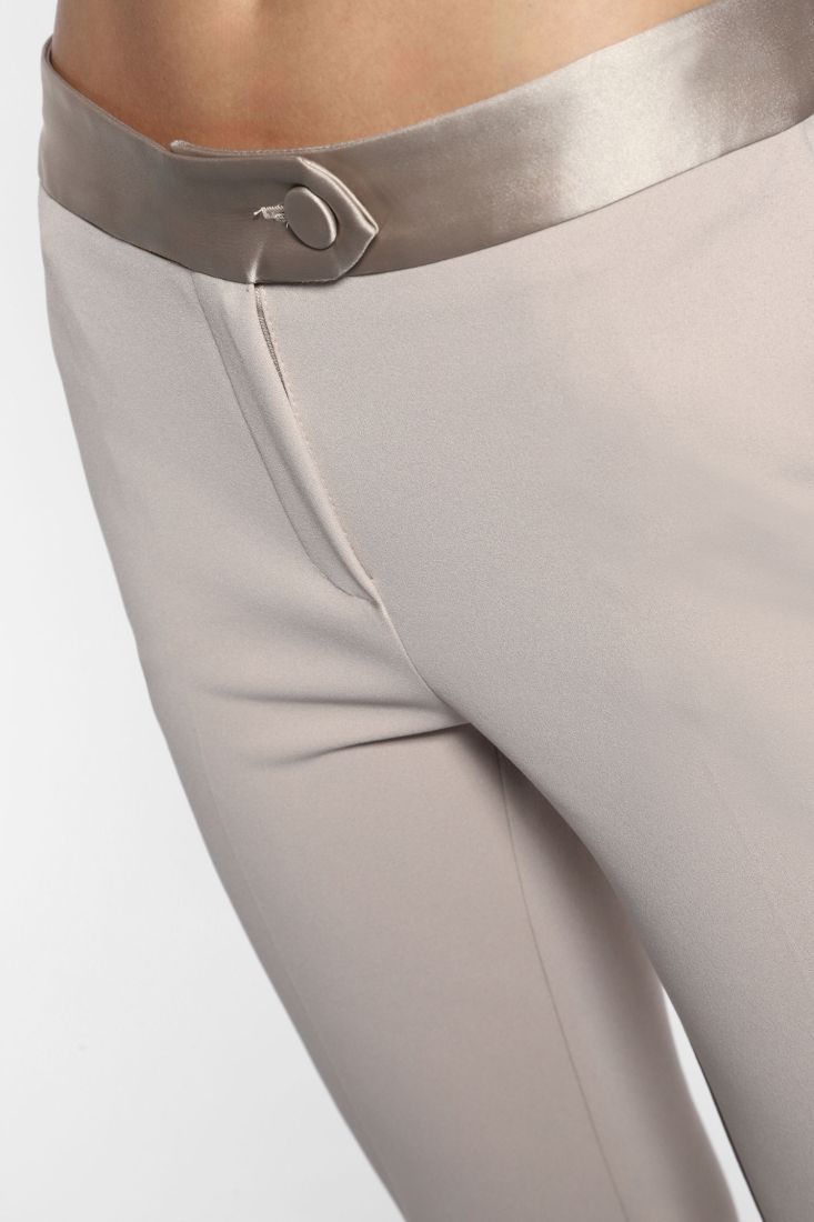 Pantaloni slim a vita alta IMPERIAL.