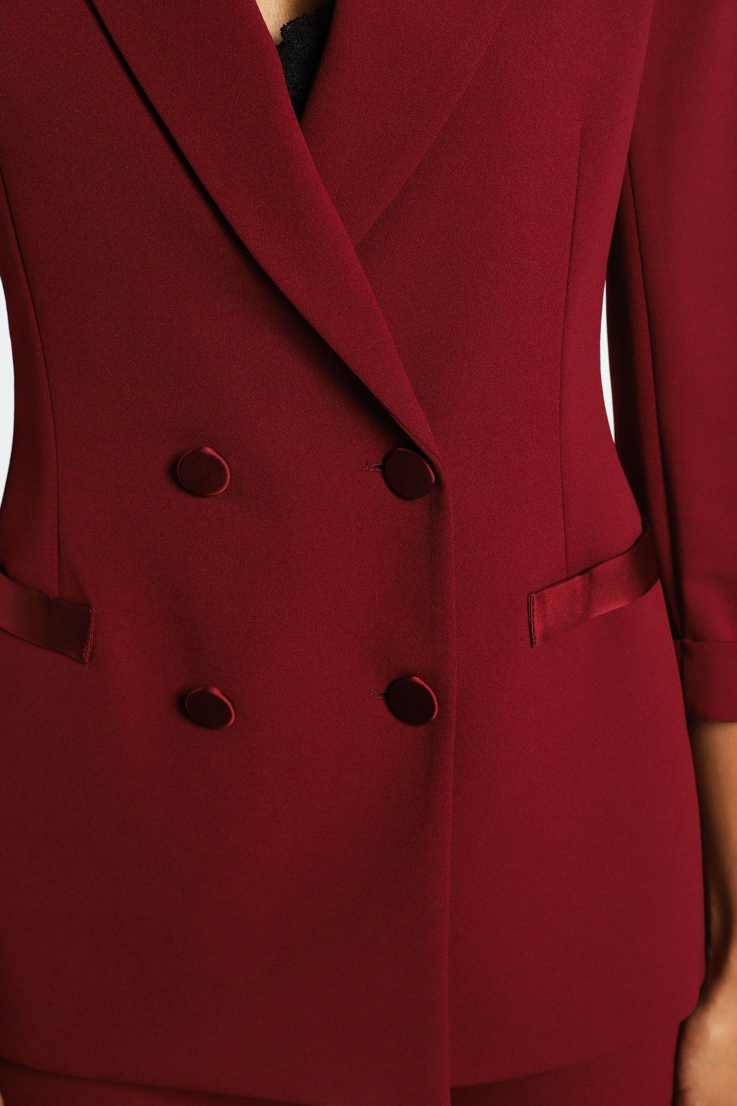 Tailleur giacca doppiopetto monocolour con rever a lancia con pantalone flare monocolour IMPERIAL