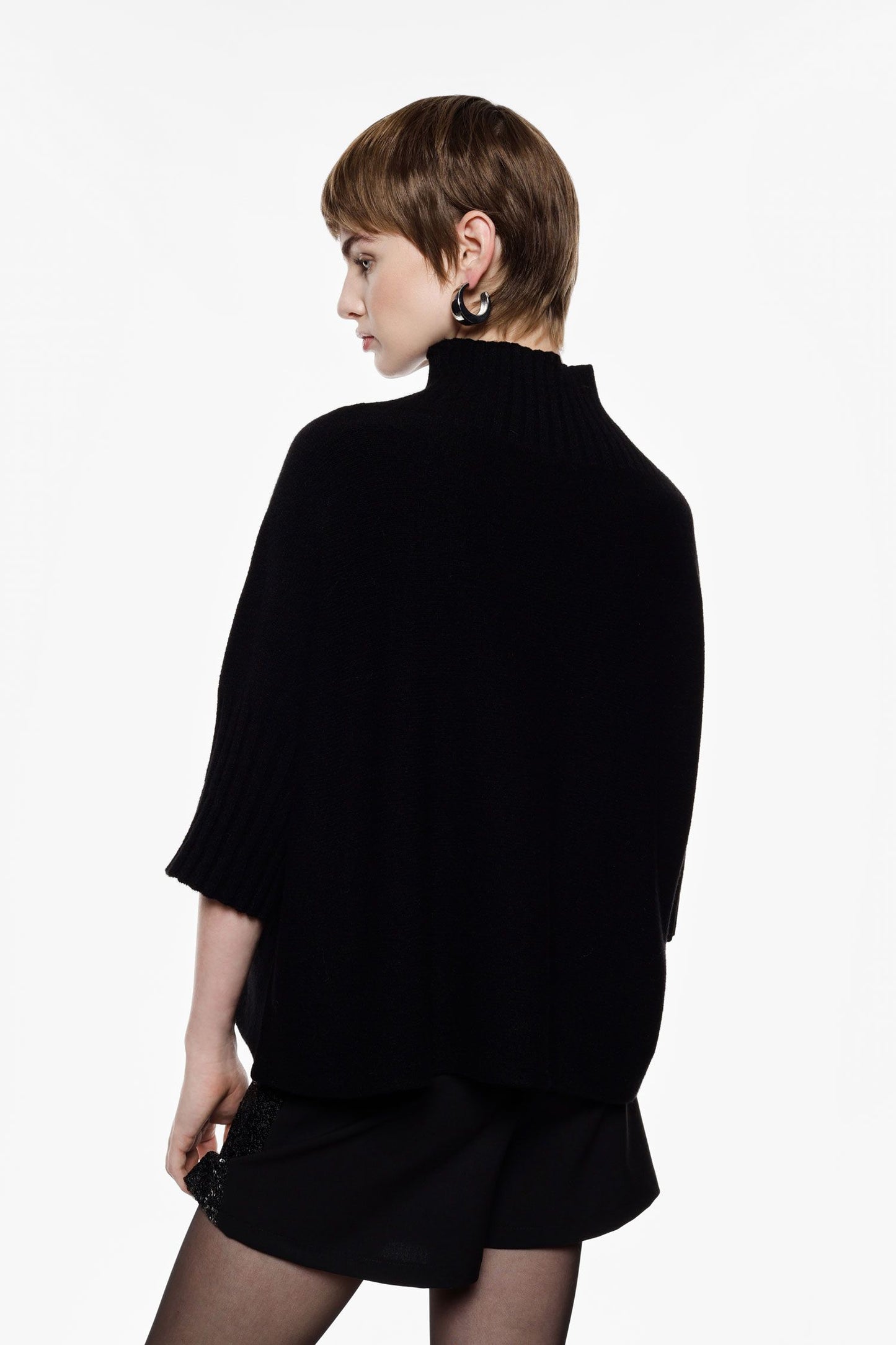 MAGLIA TURTLENECK MANICHE A MEZZO BRACCIO M3025859 NERO IMPERIAL.