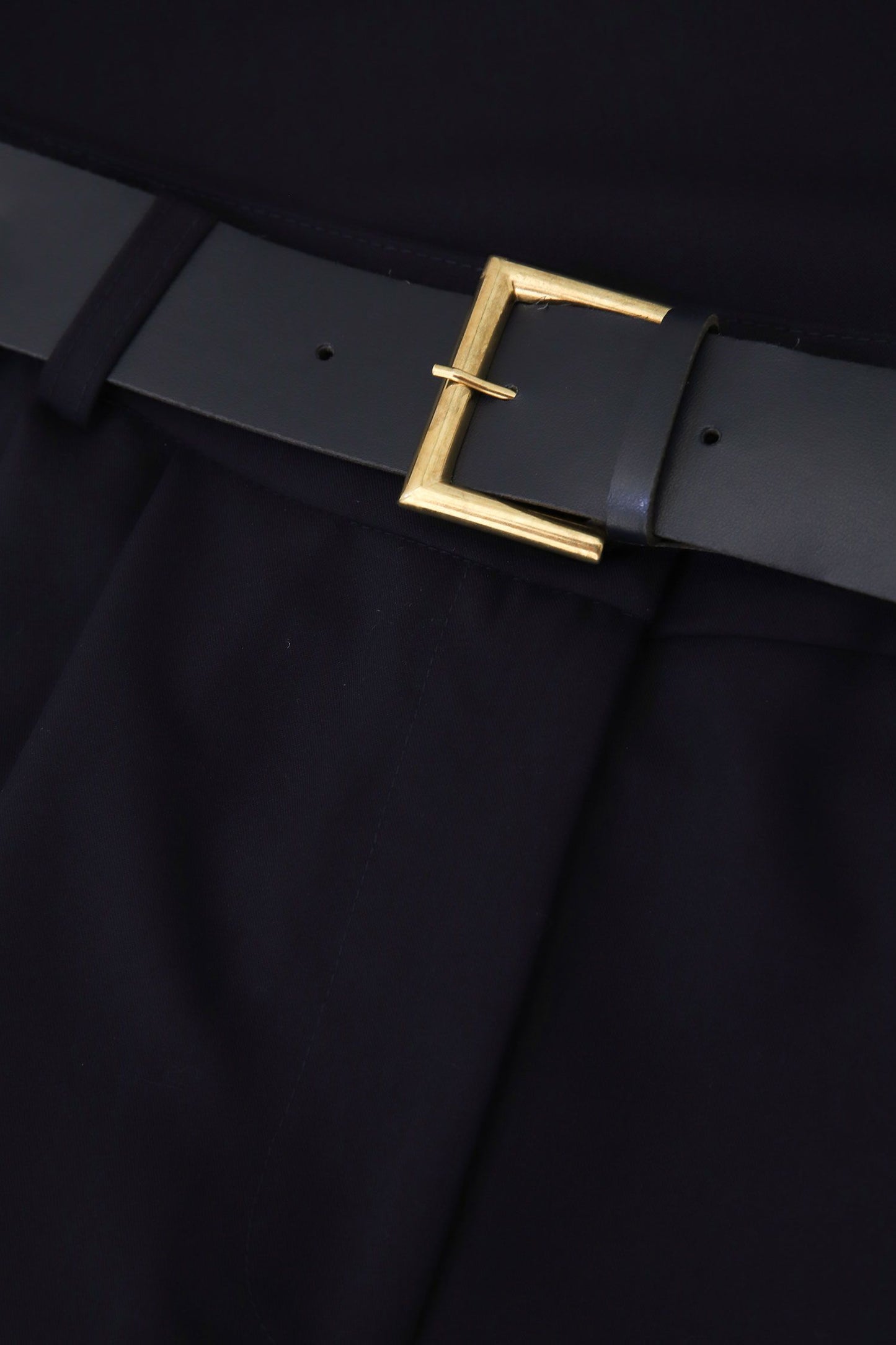 Pantaloni a palazzo monocolour con piega stirata e cintura IMPERIAL.